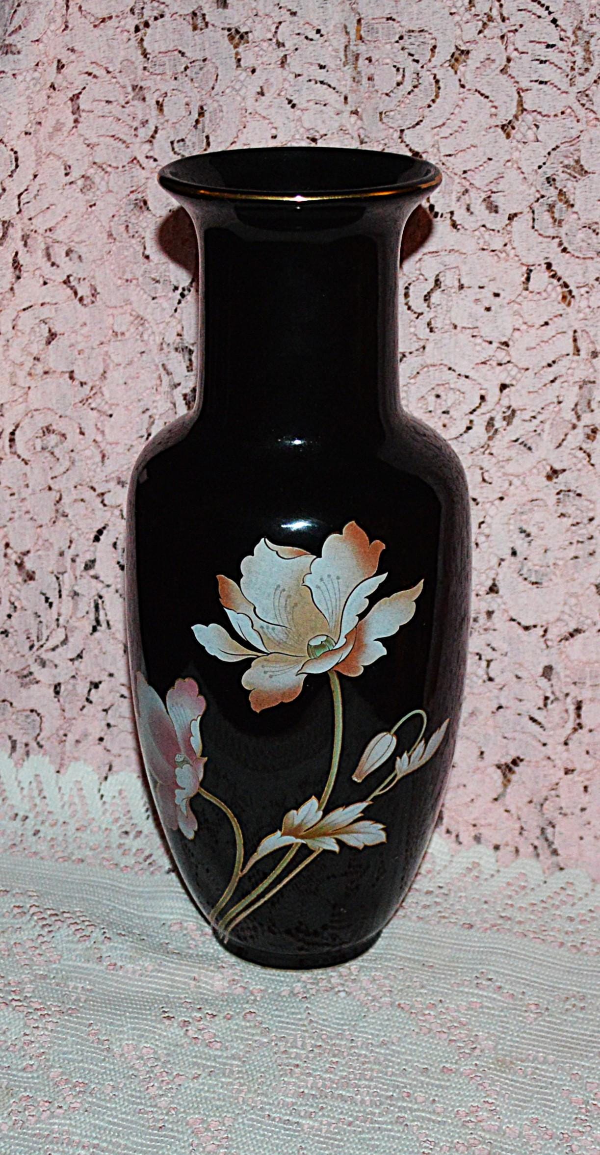 Elegant Japanese Floral Vase With Floral Flower Design - Marked