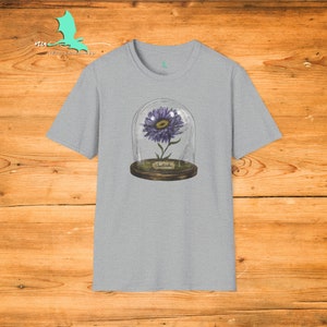 September geboortemaand bloemengrafiek mystieke gotische roos stilleven unisex softstyle T-shirt