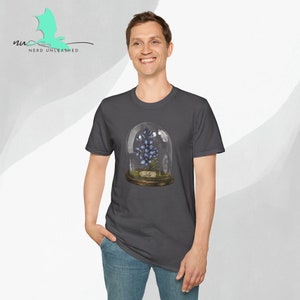 Juli geboortemaand bloemengrafiek mystiek gotisch stilleven unisex softstyle T-shirt