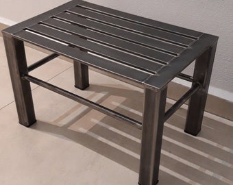 Small metal bench, Kleine Metallbank, Piccola panca in metallo, Petit banc en métal, Kleine Industriebank, Kleine Vintage-Bank, Metallhocker