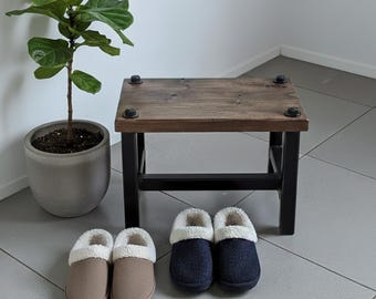 Industrial Side Table: Rustic Wood & Black Metal, Modern Accent, Industrial Side Table with Reclaimed Wood Top and Black Metal Base