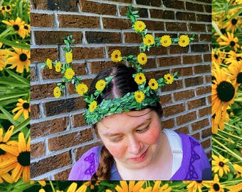 Corona de flores de asta de ciervo con girasol, diadema floral de asta de ciervo, diadema de flores de asta de ciervo, modelada por Julia