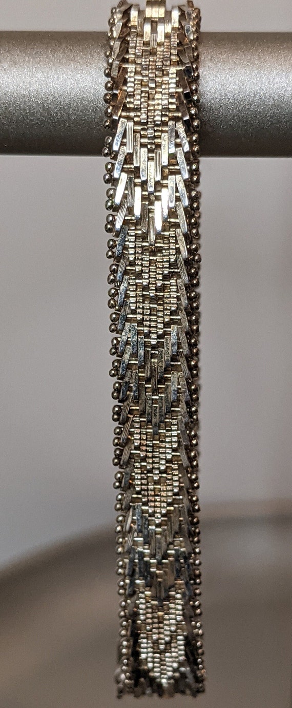 Chevron Patterned Silver Bracelet - image 6