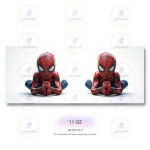 K&ouml;nnte beinhalten: Eine rot-blaue Spider-Man-Figur in sitzender Position mit gefalteten H&auml;nden. Die Figur hat eine detaillierte Textur und befindet sich vor einem wei&szlig;en Hintergrund. Der Text "11 OZ" und "SIZE IS 21.6cm x 8.9cm" ist sichtbar.