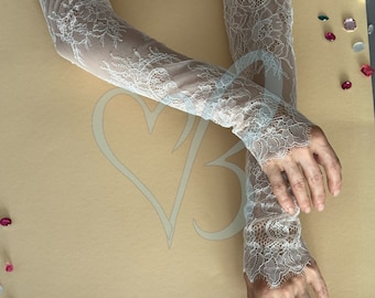 Ivory Lace Bridal Sleeves: Fingerless Wedding Gloves