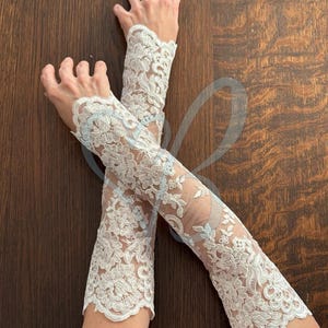 Bridal Lace Sleeves, Ivory Fingerless Gloves, Wedding Lace Accessories, Custom Lace Wedding Sleeves, Chantilly Lace Sleeves
