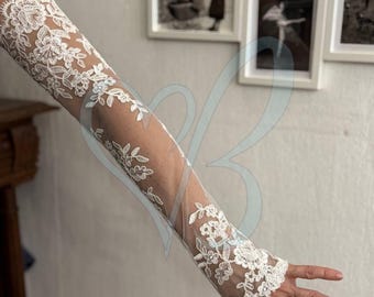 Ivory Lace Bridal Sleeves, Floral Lace Wedding Arm Covers, Elegant Accessory for Bride
