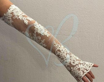 Elfenbeinspitze Brautärmel, schiere Blumenhochzeits-Armstulpen, Hochzeitshandschuhe, Accessoire für die Braut