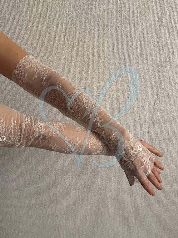 Long Ivory Lace Wedding Sleeves, Bridal Gloves fingerless , Chantilly Lace Glove, Detachable Arm Sleeve