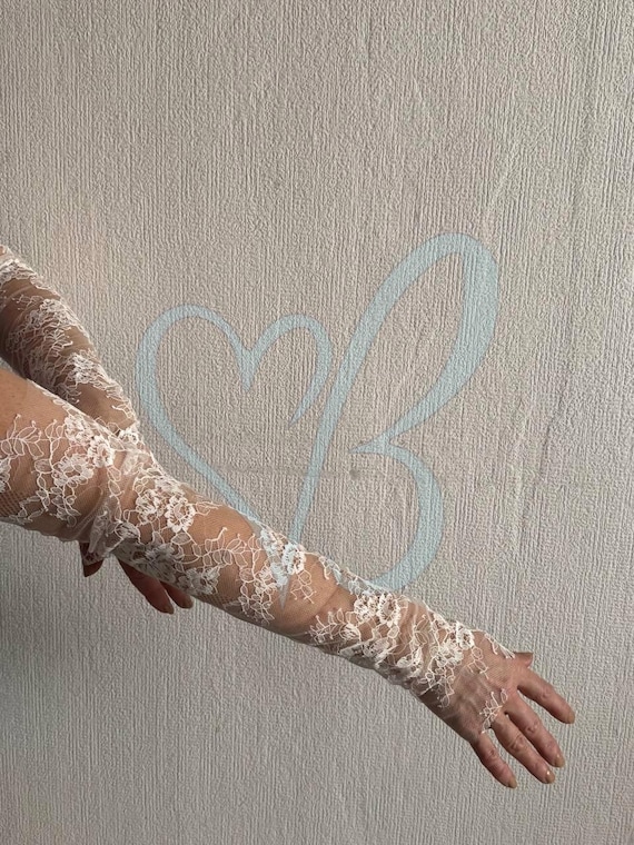 Ivory Lace Wedding Sleeves,long Bridal Gloves fingerless , Detachable Chantilly Lace Glove, Arm Sleeve