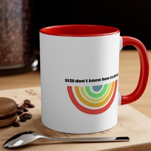 All die Zeit im Schrank Becher | Lustige LGBT Becher | Geschenk für Gay | Geschenk für Lesben | Tasse für Freund | Zweifarbige Tasse | Lustige Kaffee Tasse