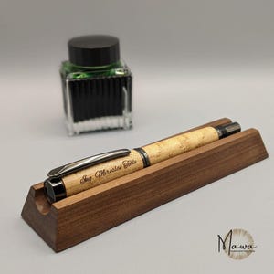 Fountain pen stand | Fountain pen accessories | Pen collector gift | Teacher Gift Corporate Gift Calligraphy | Single pen holder display