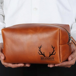 Laser Engraved Leather Travel Kit – Personalized Toiletry Bag for Anniversaries, Groomsmen, or Him, Husband Gift, Boyfriend Gift