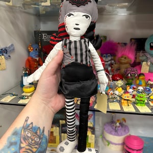 ruby gloom ルビーグルーム　ぬいぐるみ　ドール　人形　レア Ruby gloom doll - Etsy 日本
