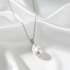 Collier de perles baroques éclatant, perle d'eau douce, collier pull, bijoux tendance, gros collier de perles, cadeau pour elle, collier d'hiver