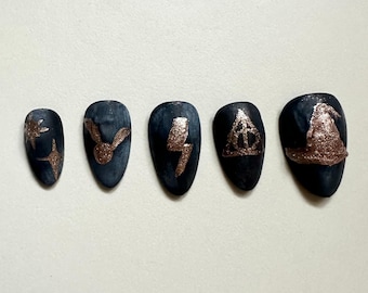 HP Hand Painted Nail Set | Wizard Nails | Magic Nails | Golden Snitch Nails | Press On Nails | Reusable Nails | Glue On Nails | Nail Tips