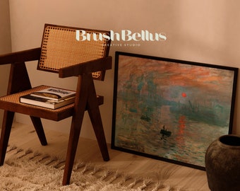 Puede incluir: Una silla de madera marrón con asiento y respaldo de mimbre tejido, un libro en el asiento y un cuadro enmarcado de un paisaje marítimo con un sol rojo poniéndose sobre el agua. La silla está sobre una alfombra marrón claro con flecos.