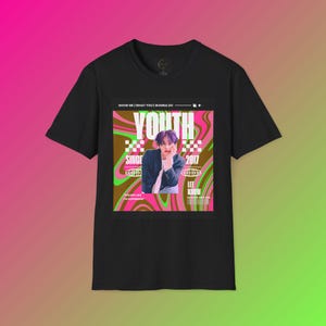 Lee Know Youth Stray Kids inspiró camiseta unisex, camiseta softstyle, ropa de calle, camisa para fanáticos de la música, ropa casual cómoda imagen 3