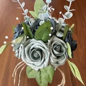 Wedding bouquet, bridal bouquet, wedding flowers, Dusty blue and navy blue flowers, wedding rose, classic wedding, silk wedding bouquet