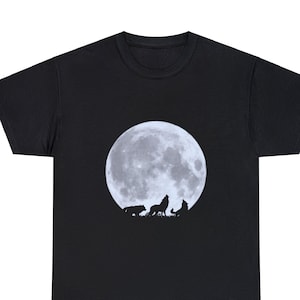 wolves howling at the moon