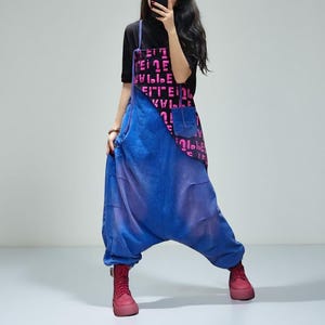 Patchworkowy kombinezon haremowy – różowo-niebieski, unisexowy, streetwear