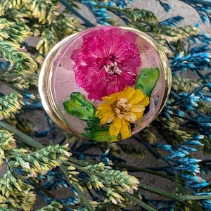 Round Resin Ring with Real Dried Flowers – Handmade Botanical Jewelry – Wedding Gift with Red Rose Box