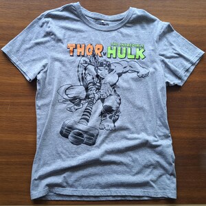 Hulk and Thor Shirt Size Small Heather *pre-loved