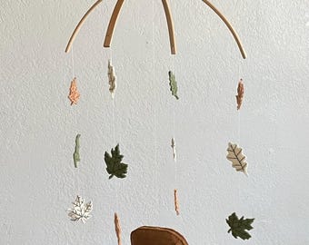 Móvil de oso, decoración de guardería de oso, móvil de fieltro para bebé, regalo de baby shower, móvil de otoño, habitación de bebé, móvil de bebé, móvil de animales de fieltro, móvil de cuna