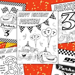 Può includere: Pagine da colorare in bianco e nero con auto da corsa e il nome "Parker" con il numero "3". Una pagina dice "Happy Birthday Parker!" con palloncini e auto da corsa. Altre pagine includono labirinti e bandiere da corsa.
