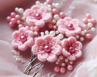 Bridesmaid Pink Small Crochet Flowers for Hair Pins, Wedding Tiny Floral Hair Clip, Crochet Small Flowers with Seed Beads Weddings Decor