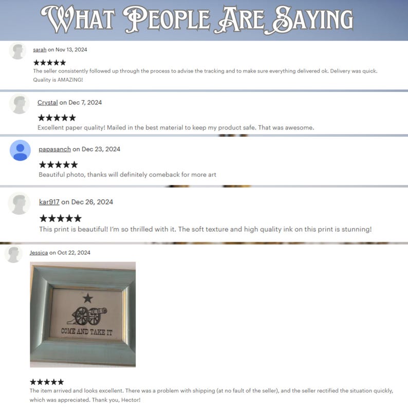 Pu&ograve; includere: Una stampa incorniciata con una cornice azzurra. La stampa presenta un cannone nero e un design a stella con il testo "COME AND TAKE IT". L'immagine include anche recensioni dei clienti con valutazioni a stelle e date.