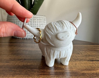 Cute Highland Cow Ring Holder | Farmhouse Decor | Jewelry Organizer