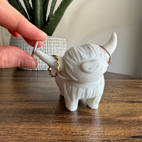 Adorable porte-bague vache Highland | Décoration de ferme | Organisateur de bijoux