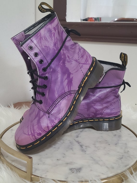 Vintage Pair of Womens DR. Martens Purple with Pa… - image 4