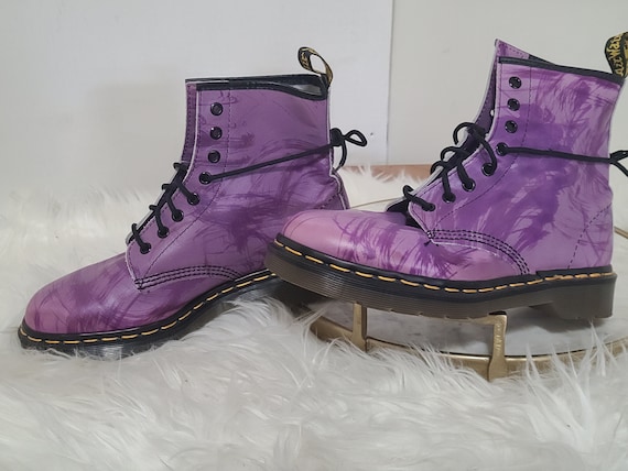 Vintage Pair of Womens DR. Martens Purple with Pa… - image 2