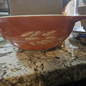 Cosecha de otoño de trigo en pyrex vintage