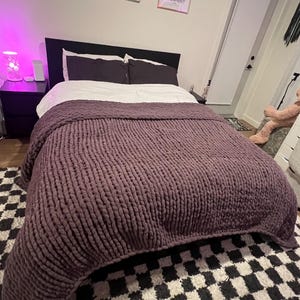 Large Chunky Knit Blanket