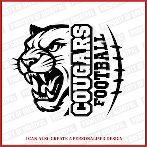 Op de afbeelding: Zwart-witte illustratie van een grommende poema met de tekst "COUGARS FOOTBALL" aan de rechterkant van de afbeelding.