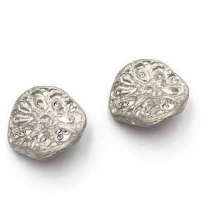Clip On Button Earrings: Kitsch Zinc Alloy, Non Pierced