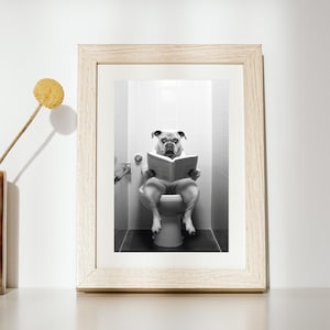 Garderobe Toilet Poster - Was je handen, smerig dier - Bull Dog on the Loo - Wall Art Home Decor
