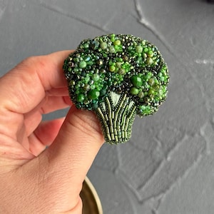 Broccolibrosch Söt Kawaii Grönsaksnål, Handgjorda Matsmycken Statement Grönt Accessoar
