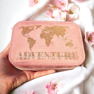 Boite à bijoux de voyage en velours • "Adventure Awaits"