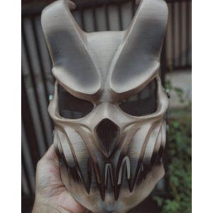 3D horned mask, custom handmade mask with fangs, Cream color 3D print (accept custom masks according to your wishes)