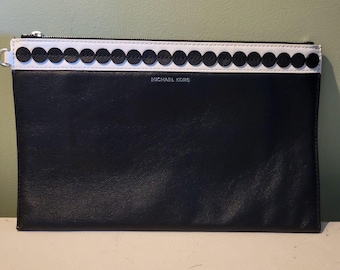 Michael Kors Black & White Analise Large Leather Zip Clutch Wallet VERY CLEAN