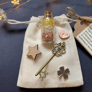 16th Birthday Keepsake Gift, Little Pocket of 16th Birthday Wishes