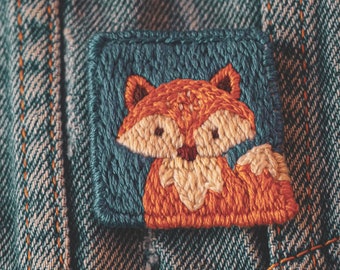 Broche renard brodée, Broche brodée à la main Animal de la forêt, amoureux de la nature, broche en coton 100 % biologique, broderie à l'aiguille unique