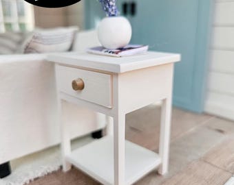 Tavolino in miniatura per casa delle bambole con cassetto apribile (non verniciato), comodino per casa delle bambole, mini decorazione, mini tavolino, mini comodino, scala 1:12