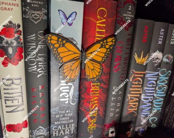 Butterfly Book Spine Hugger | 3D Printef Bookshelf Decor | Book Lover Gift | Shelf Decoration | Fantasy Reader Aesthetic