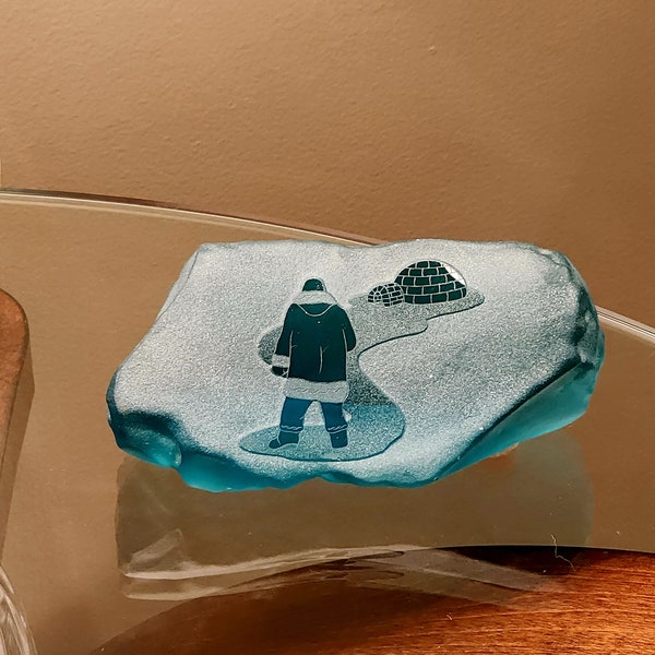 Vintage Siku Inuit Etched Green Sea Glass Paperweight, Aqua Carved Glass Made in Canada, Inuit Eskimo with Igloo Etching, Cottage Decor