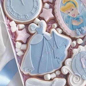 Princess dress | Prince | fairytale | birthday | cookie embosser stamp & cutter, embosser, fondant stamp, debosser, 3D printed